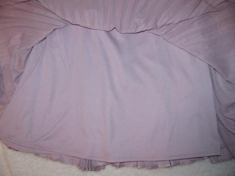 Společenské šedofialové šaty s plisovanou sukní, next,128