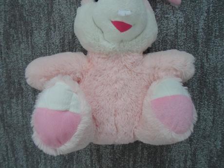 Růžový plyšák králík,