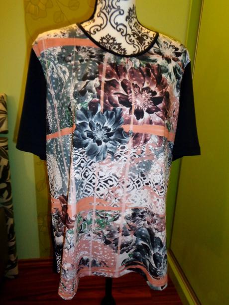 Krásná květovaná halenka, xl