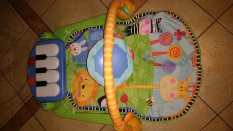 Fisher price kick gym hrací dečka s pianem,