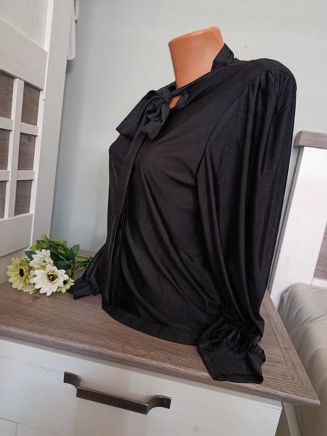 Halenka s úvazem, m