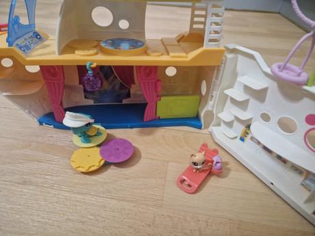 Little pet shop výletní loď,