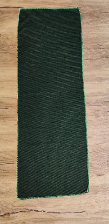 Zelený chladící ručník, 