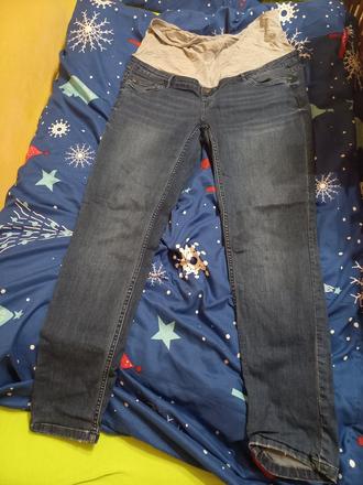 Těhotenské kalhoty, l