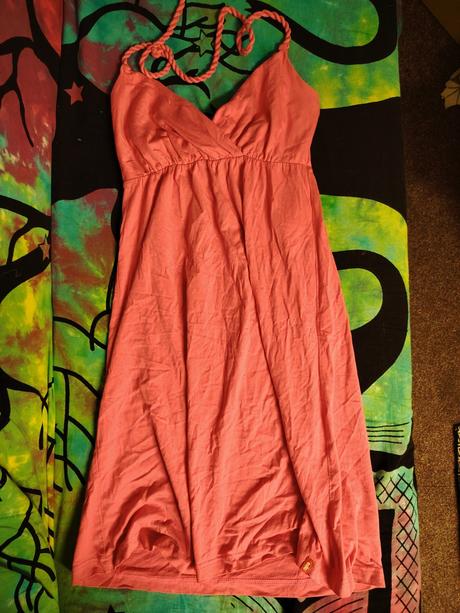 Šaty nebo delší tílko, s