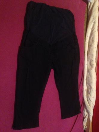 Těhotenské tříčtvrťáky, okay,42