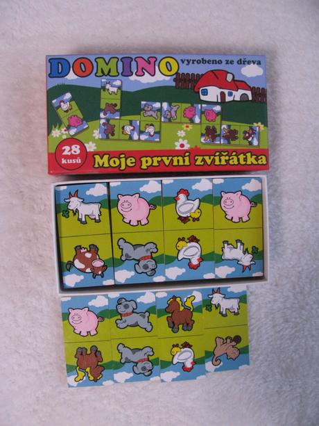 Dětská společenská hra domino,