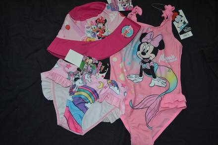 2x plavky,klobouk 128/134, disney,128 / 134