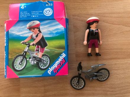 Playmobil 4743 cyklistka na horském kole, 