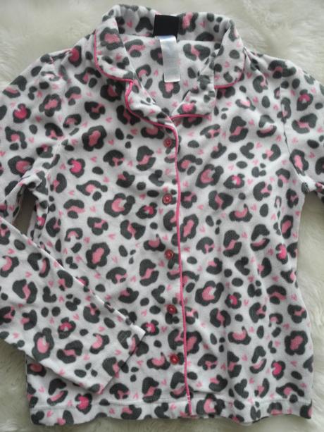 Pyžamo kabátek, 146