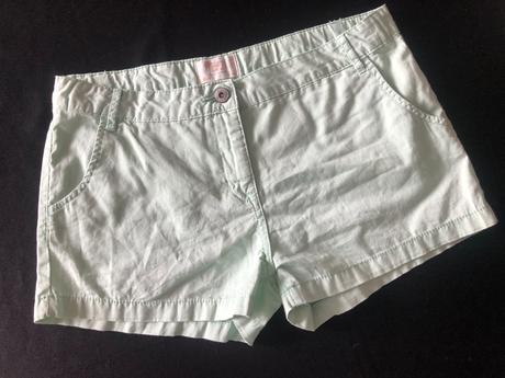Zelené plátěné šortky, 164