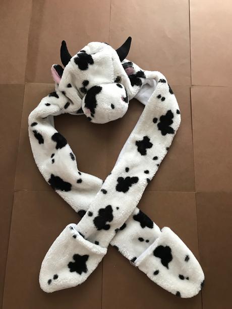 Čepice zimní se šálou,