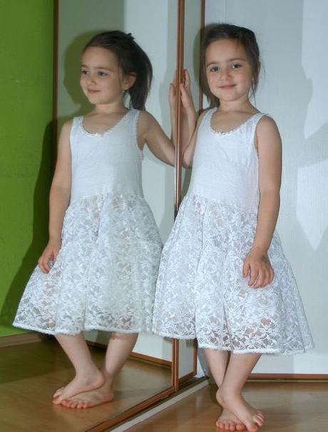 Šaty či spodnice pod společenské šaty, george,122