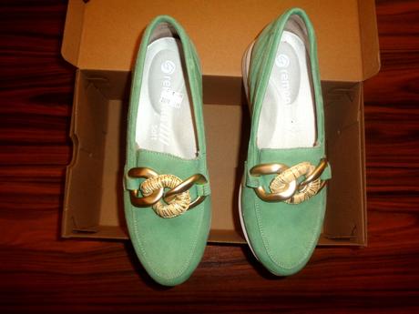 Nádherné hráškově zelené mokasíny remonte, 38