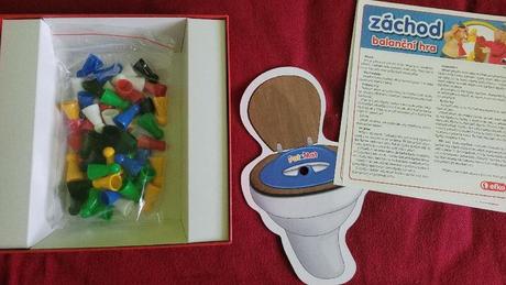 Desková hra a dřevené puzzle, 