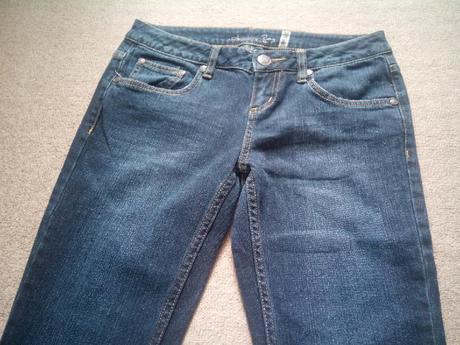 Dámské nebo dívčí tmavé rifle, s