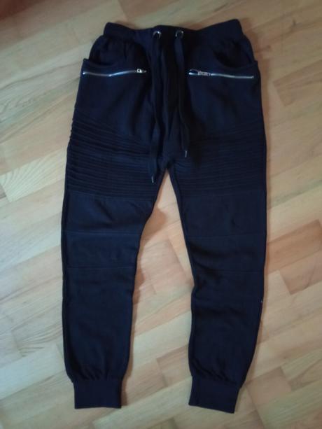 Teplejší tepláky, s