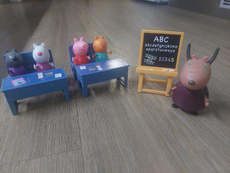 Prasátko pepa ve škole,