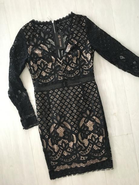 Společenské krajkované šaty, vel. s/m, m / s