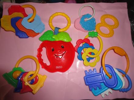 Hrkací a kousací hračky,