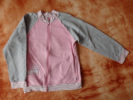 Pěkná mikinka s kytičkou, 140