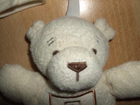 Macík abc na zavesenie cca 16 cm, 