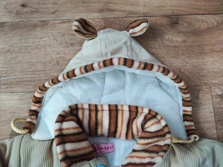 Manšestrová bunda, 98