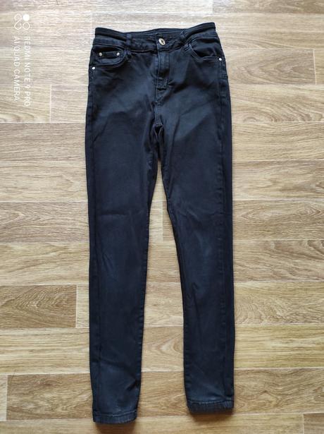 Džíny, 158