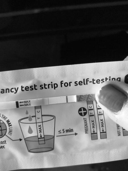 Vidíte druhou čárku na těhotenském testu také?