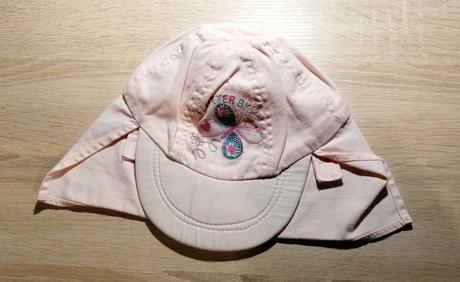 Kšiltovka s ochranou krku,