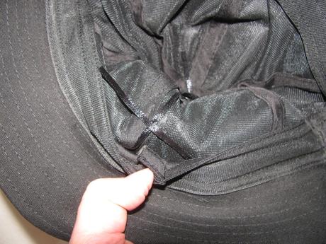 Černý plátěný klobouk, 158