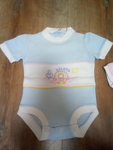 3 x body krátký rukáv, vel 62, c&a,62