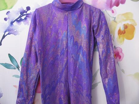 Krásný elastický fialový cvičební dres v.116/122, 116