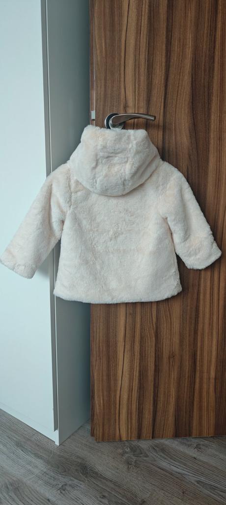 Predám krásny kabátik, 98