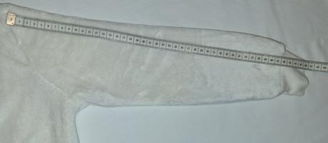 Svetr s tučňákem, c&a,134