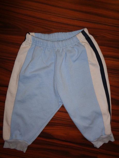 Balíček tepláků pro kluka- devět kusů-velikost 80, 68–80