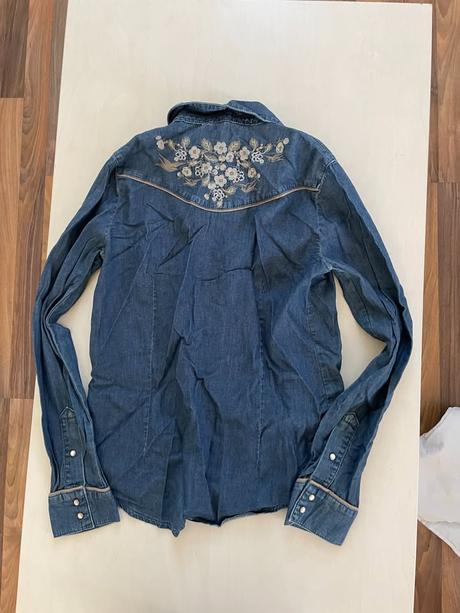 Košile s výšivkou, chybí cvoček u krku, vel s, top, topshop,s
