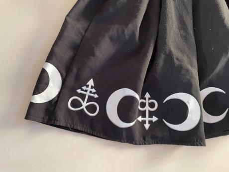 Ghotic/witch krátká sukně, vel s i méně, vada naže, s