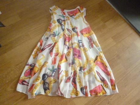 Veselé šaty 8-10, 134