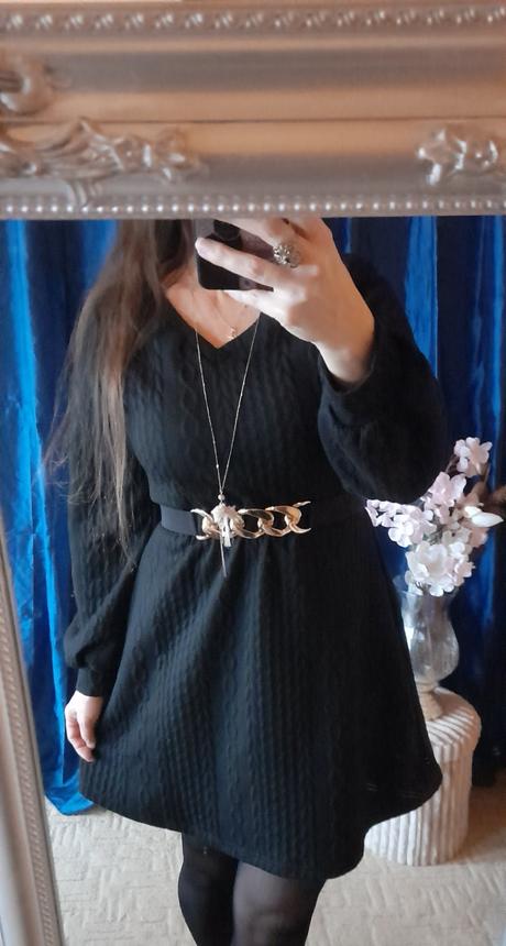 Teplákové černé šaty s embosovaným vzorem, l