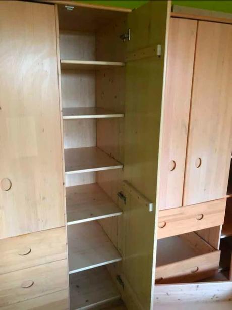 Masiv domestav velká šatní skříň, 