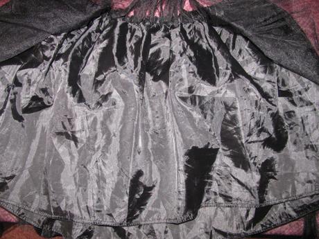 Černá tylová mini sukně, 152