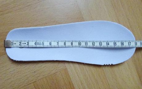 Růžové tenisky, 28