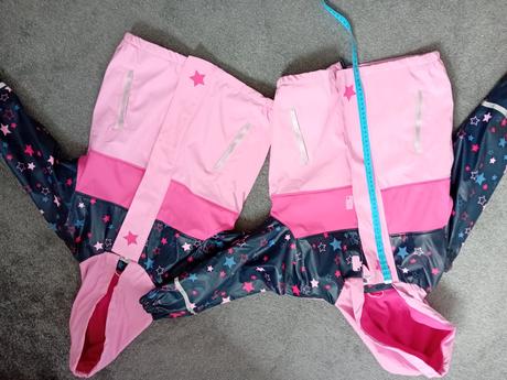 2 x nepromokavá bunda, 122