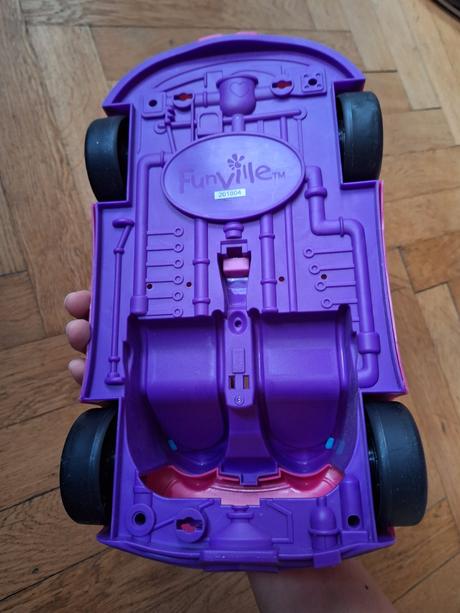 Barbie auto kabriolet, 