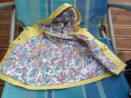 Nepromokavá bundička, marks & spencer,68