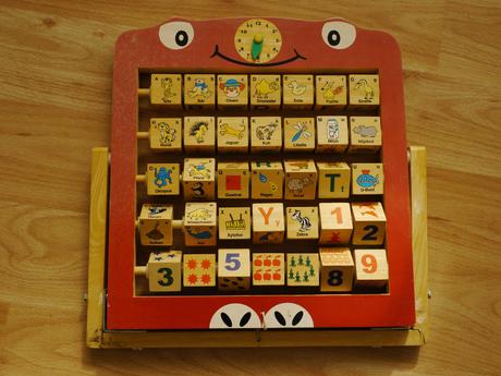 Pocitadlo drevene - pismena, cisla, obrazky/hodiny,