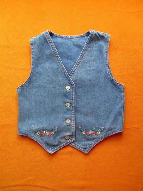 Vesta na 4 knoflíky, bhs,104