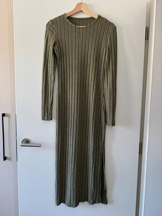 Dlouhé zelené khaki šaty s/36, s