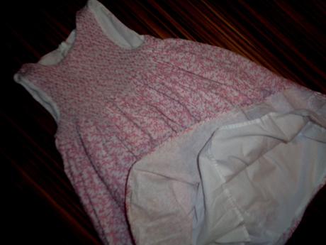 Krásné šaty - drobné růžové kytičky, girl2girl,110